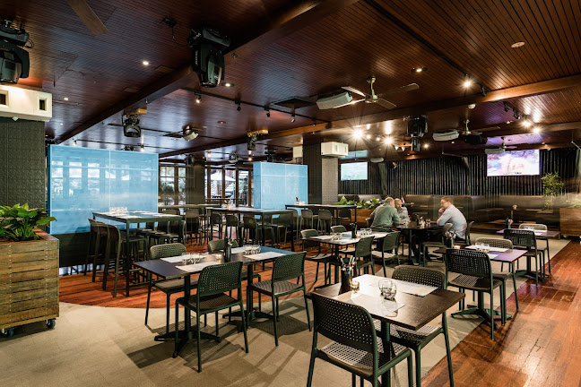 Lanai Restaurant & Bar - Hospitality and gastronomy