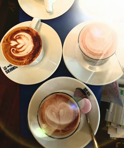 Opinii despre Basil Nut Cafe & Restaurant Katoomba în Katoomba - Hospitality and gastronomy