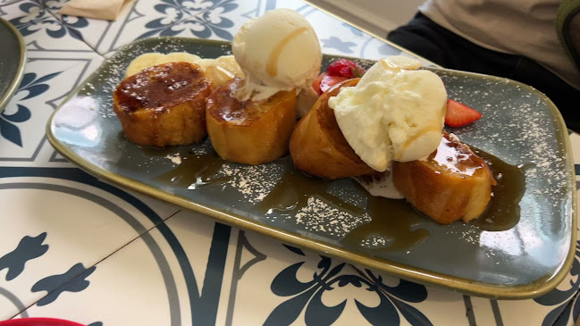 13 Tedder Ave, Main Beach QLD 4217