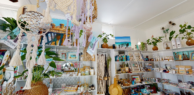 Comentarii opinii despre Hatch Design & Creative Store