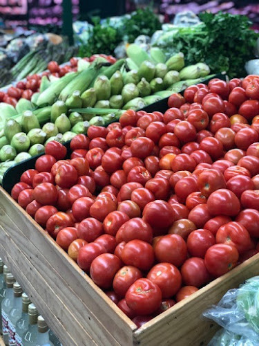 Comentarii opinii despre Arnold’s Fruit Market