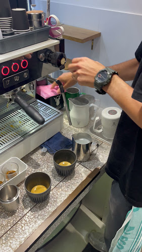 Opinii despre Bearded Brothers Espresso - Coffee în Melbourne - Hospitality and gastronomy