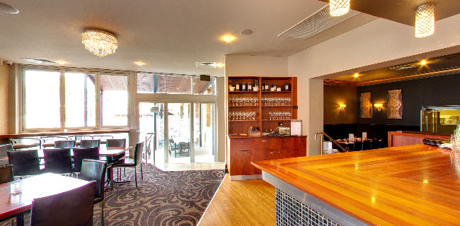 Opinii despre Sip'n Save - Torrens Arms Hotel în Kingswood - Hospitality and gastronomy