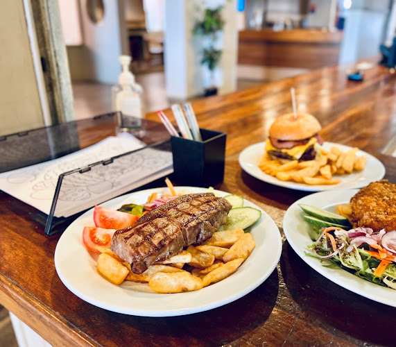 Royal Hotel Taree - Hospitality and gastronomy