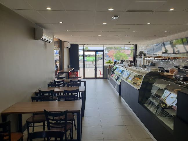 Bakery On Linden - Hospitality and gastronomy