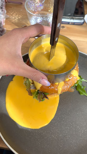 Opinii despre FLOVIE FLORIST CAFE în Carlton - Hospitality and gastronomy