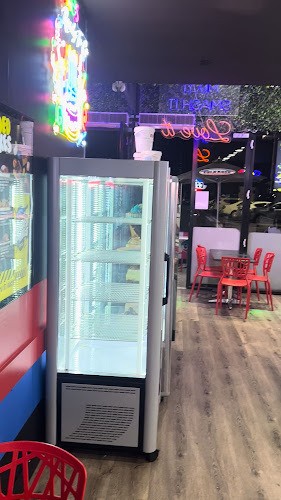 Opinii despre Cold Rock Ice Creamery Caroline Springs în Caroline Springs - Hospitality and gastronomy