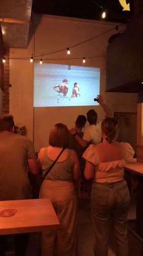 Jams Karaoke & Bar - Hospitality and gastronomy