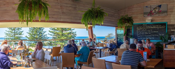 Bonny's Beach Cafe