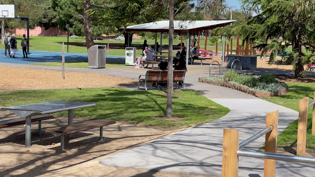 35-55 Chifley Dr, Maribyrnong VIC 3032