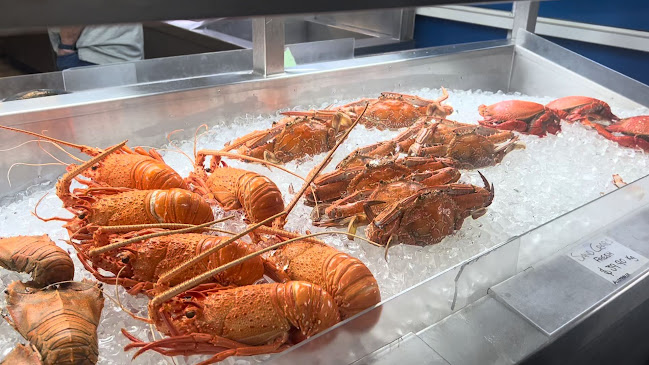 Opinii despre Peters Fish Market în Main Beach - Hospitality and gastronomy