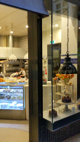 Lorraine's Patisserie - Hospitality and gastronomy