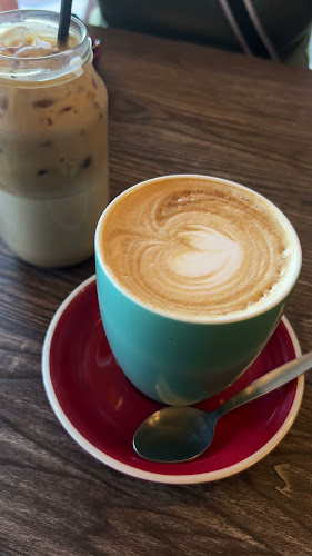 Leaf & Bean - Hospitality and gastronomy