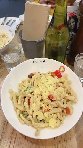 Opinii despre Love Italy Restaurant & Bar - Surfers Paradise Beach în Surfers Paradise - Hospitality and gastronomy