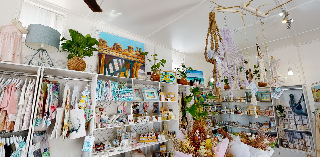 1 Pier St, Urangan QLD 4655