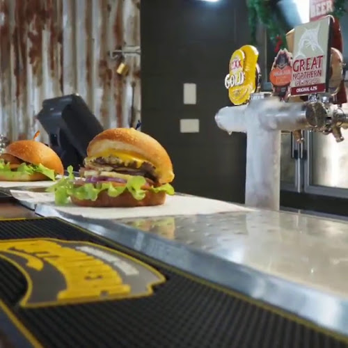 Opinii despre The Burger Barn în Westcourt - Hospitality and gastronomy