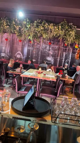 Comentarii opinii despre Lux Bistro Bar