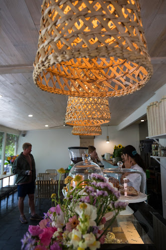 Pipi Middleton - Pipi Eatery & Pipi Stays - Hospitality and gastronomy