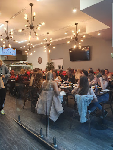 Roza’s Kitchen - Pizza, Burgers, Pasta