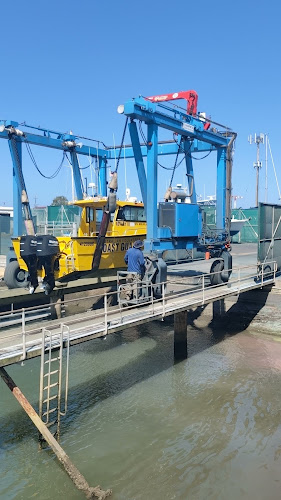 Kawana Waters Hotel - Hospitality and gastronomy