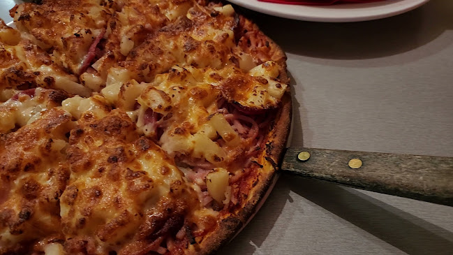 Opinii despre Camelot Gourmet Pizza în Benowa - Hospitality and gastronomy