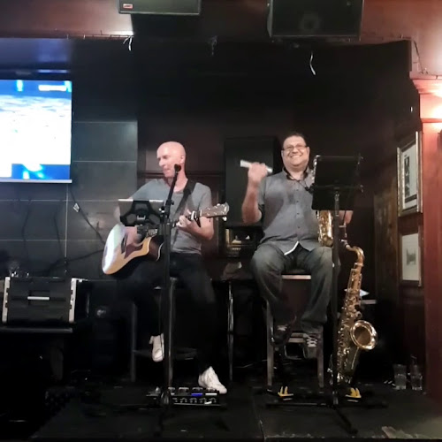 Waxy's Irish Pub and Skyline Roof Top Bar - Surfers Paradise