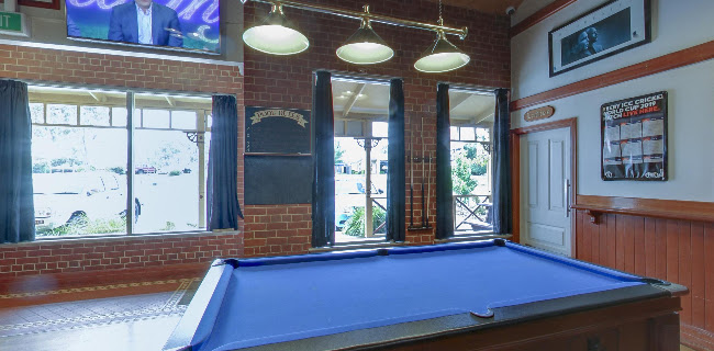 Edwards Tavern - Hospitality and gastronomy