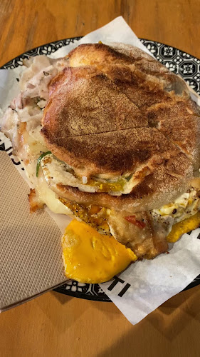 Opinii despre Saluministi Docklands în Docklands - Hospitality and gastronomy