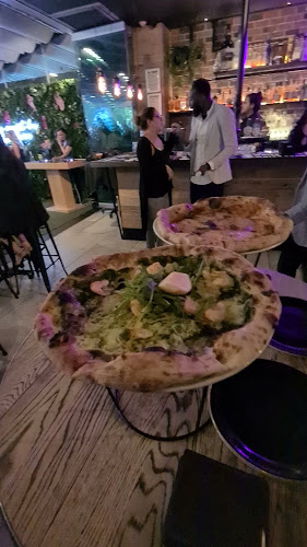 Opinii despre Soho Restaurant and Bar în Southbank - Hospitality and gastronomy