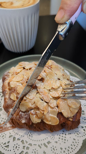 Opinii despre Lode Pies & Pastries Surry Hills în Surry Hills - Hospitality and gastronomy