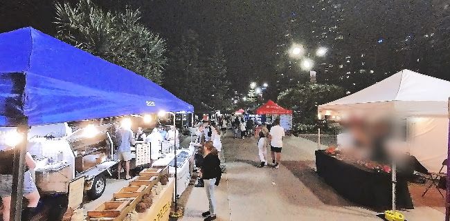 Comentarii opinii despre Surfers Paradise Beachfront Markets