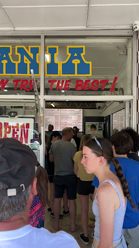 Paul's Famous Hamburgers - Hospitality and gastronomy