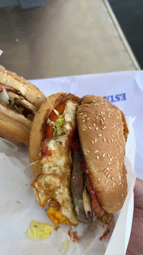 Opinii despre Paul's Famous Hamburgers în Sydney - Hospitality and gastronomy