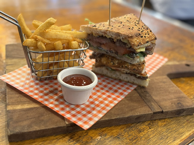 Dukes Cafe + Eatery - Hospitality and gastronomy