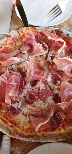 Opinii despre Goccia Italian Pizzeria în Mermaid Beach - Hospitality and gastronomy