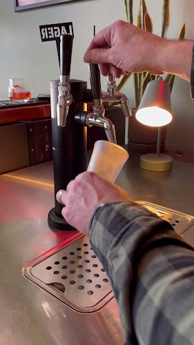 Upside Liquor Thornbury - Hospitality and gastronomy