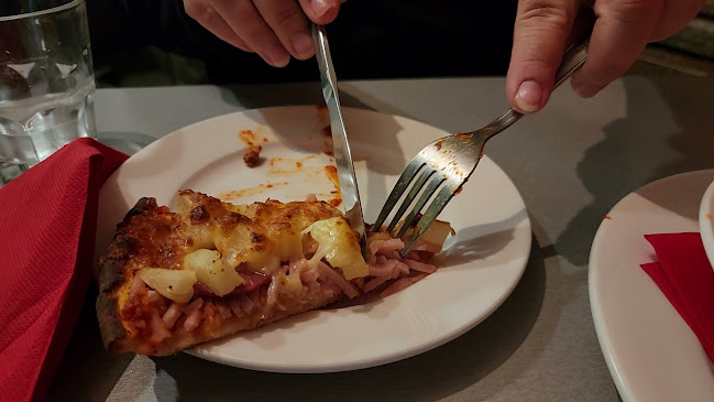 Camelot Gourmet Pizza - Hospitality and gastronomy