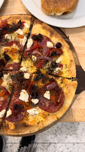 Opinii despre Toscanini's Cafe & European Restaurant & Gelato Bar în Caroline Springs - Hospitality and gastronomy