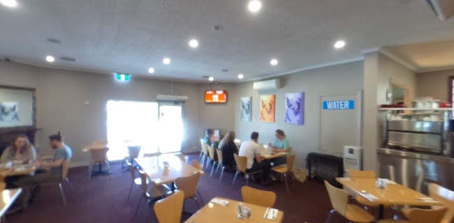 Opinii despre Hibernian Hotel Bendigo în Golden Square - Hospitality and gastronomy