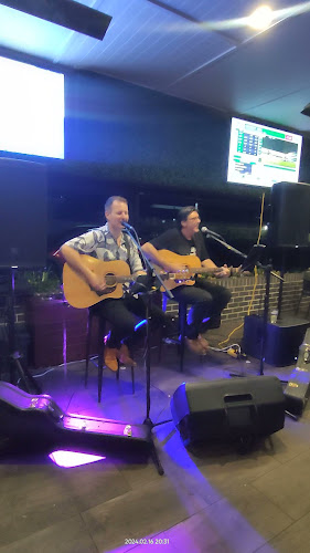 Opinii despre Railway Hotel Yeppoon în Yeppoon - Hospitality and gastronomy