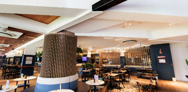 Comentarii opinii despre The Cavill Hotel