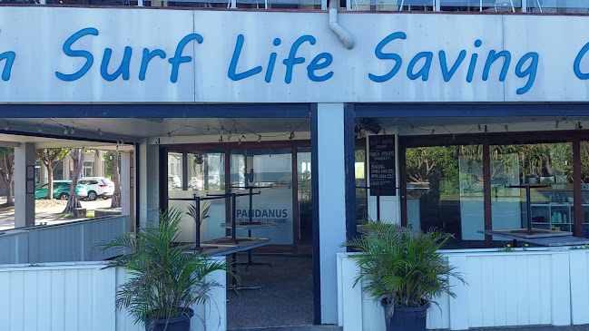 Cabarita Beach Hotel - Beach Bar & Grill - Sydney