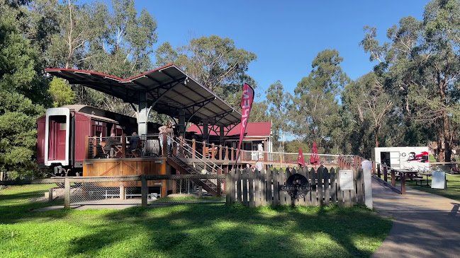 35 Seymour St, Seville VIC 3139