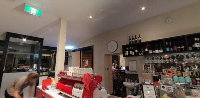 22 Wendouree Parade, Lake Wendouree VIC 3350