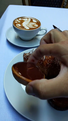 Comentarii opinii despre Lorraine's Patisserie