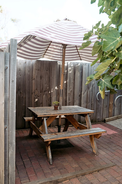 Pipi Middleton - Pipi Eatery & Pipi Stays