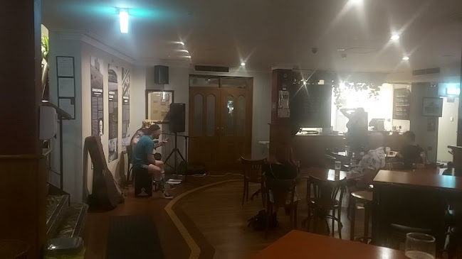 Comentarii opinii despre 43 Below Bar & Restaurant