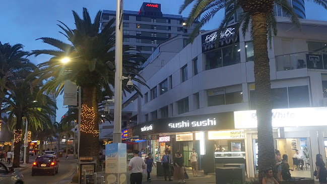 Surfers Paradise Beachfront Markets