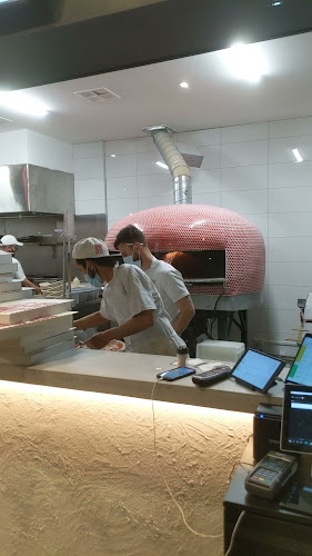 Johnny Gio's Pizza Waterloo - Hospitality and gastronomy