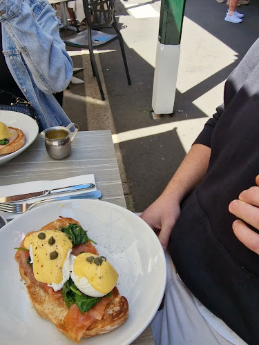 Opinii despre The Rocks Cafe în The Rocks - Hospitality and gastronomy